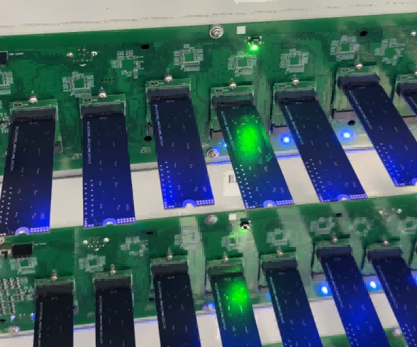Güvenilirliğin Arkasında: Modern SSD Fabrikasının Zorlu Günlük Test Operasyonlarında Bir Gün